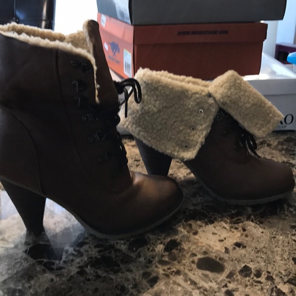 Brown boots - Picture 4 of 8